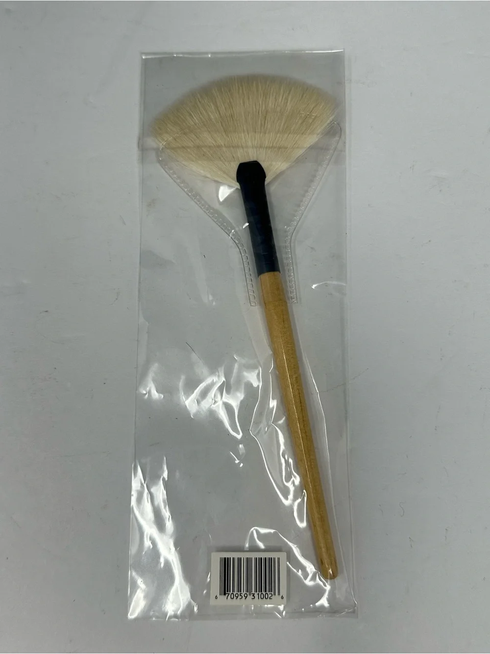 NEW!! Jane Iredale White Fan Blush Brush Sealed! A1